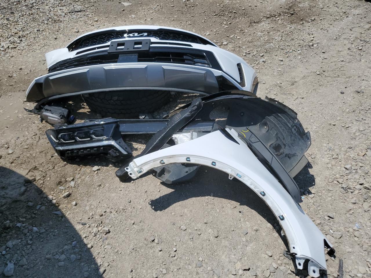 2022 KIA SORENTO SX VIN:5XYRKDLFXNG160199
