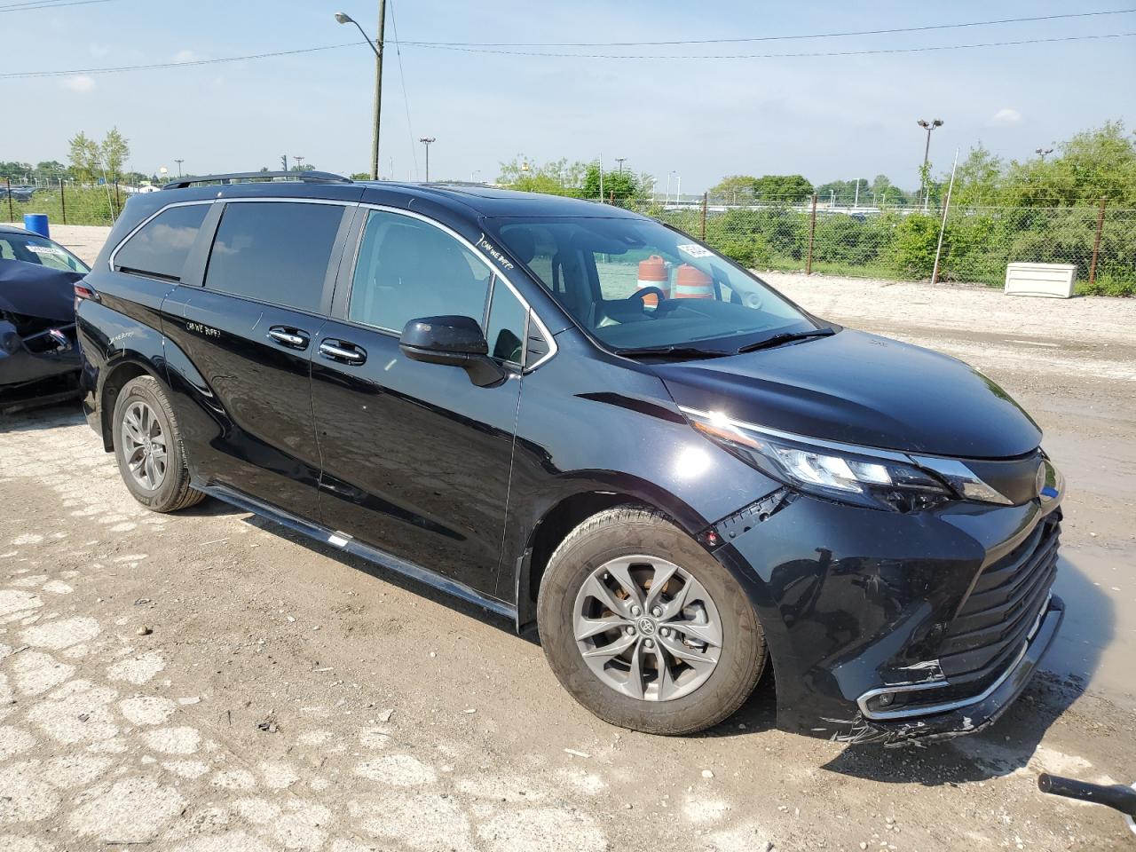 2023 TOYOTA SIENNA XLE VIN:5TDJSKFC3PS083510