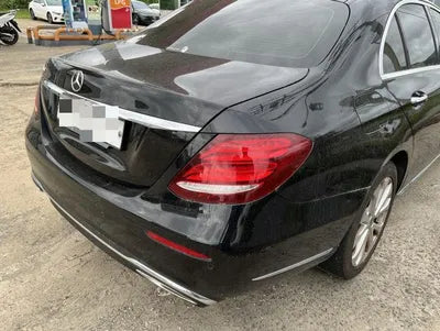 2018 Mercedes-Benz E 300 VIN: