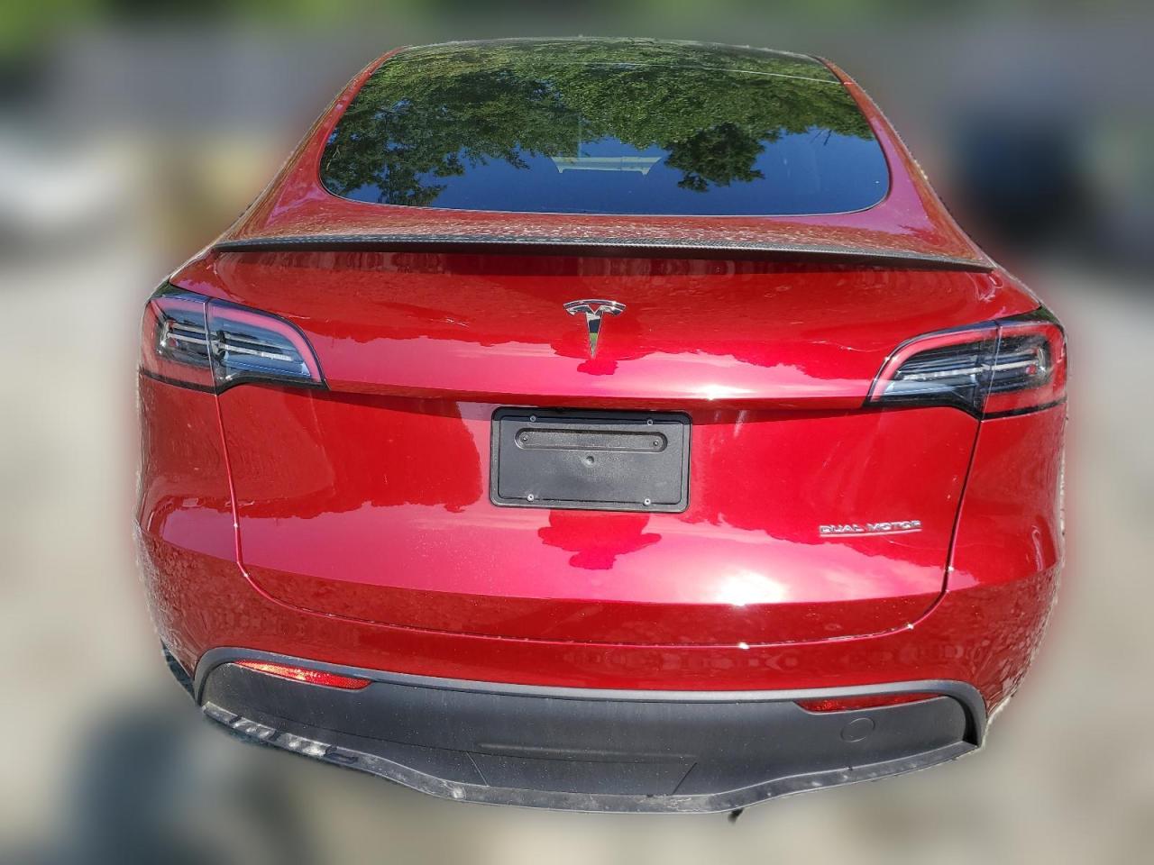 2024 TESLA MODEL Y  VIN:7SAYGDEF6RA264549