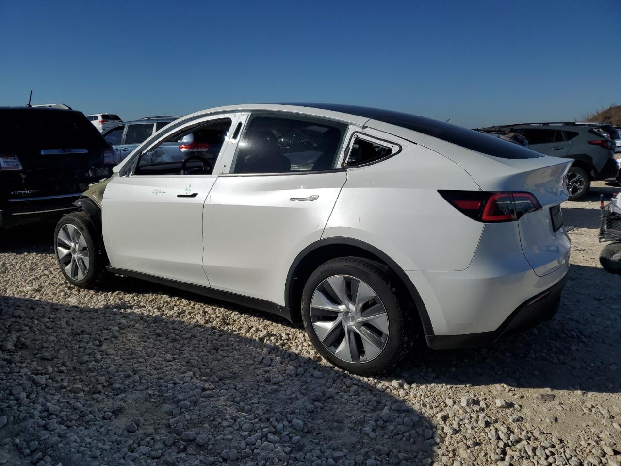 2023 TESLA MODEL Y  VIN:7SAYGDEE6PA147428