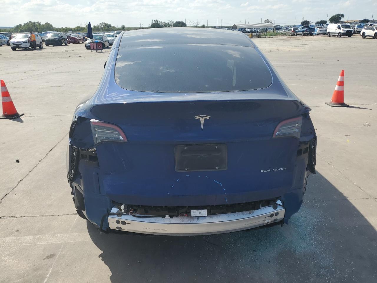 2022 TESLA MODEL Y  VIN:7SAYGDEE9NA007483