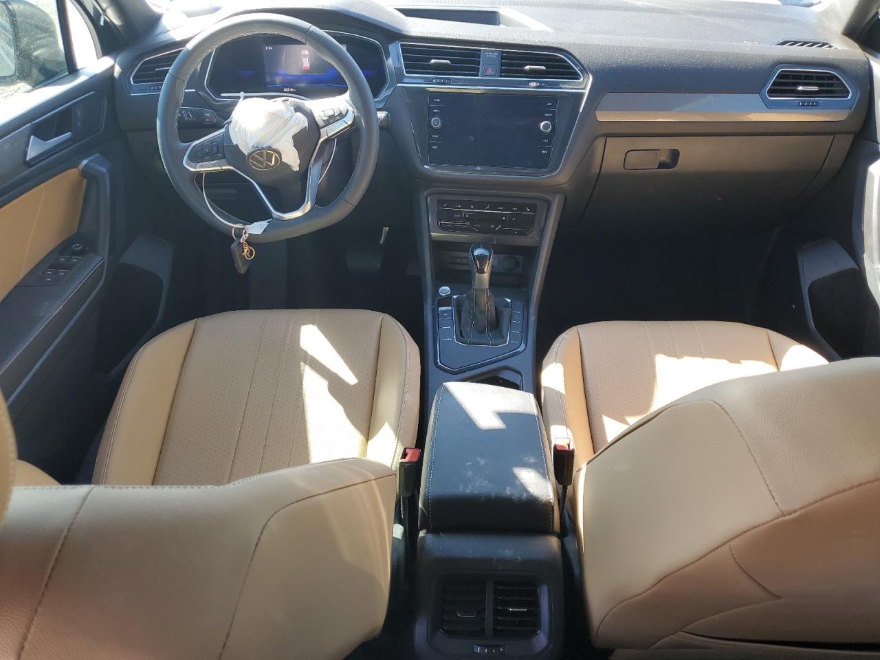 2022 VOLKSWAGEN TIGUAN SE VIN:3VV3B7AX8NM159074