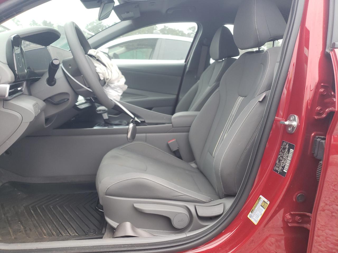 2024 HYUNDAI ELANTRA BLUE VIN:KMHLM4DJ7RU096013