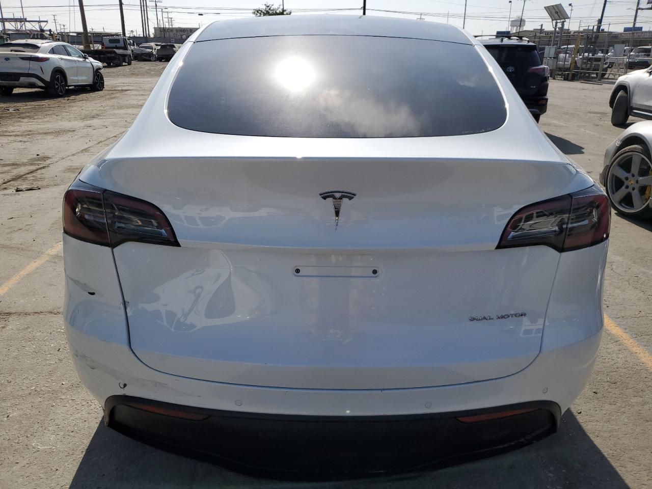 2022 TESLA MODEL Y  VIN:7SAYGDEE1NF315377