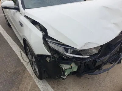 2016 Kia K5 KNAGU416BGA028697 VIN:KNAGU416BGA028697