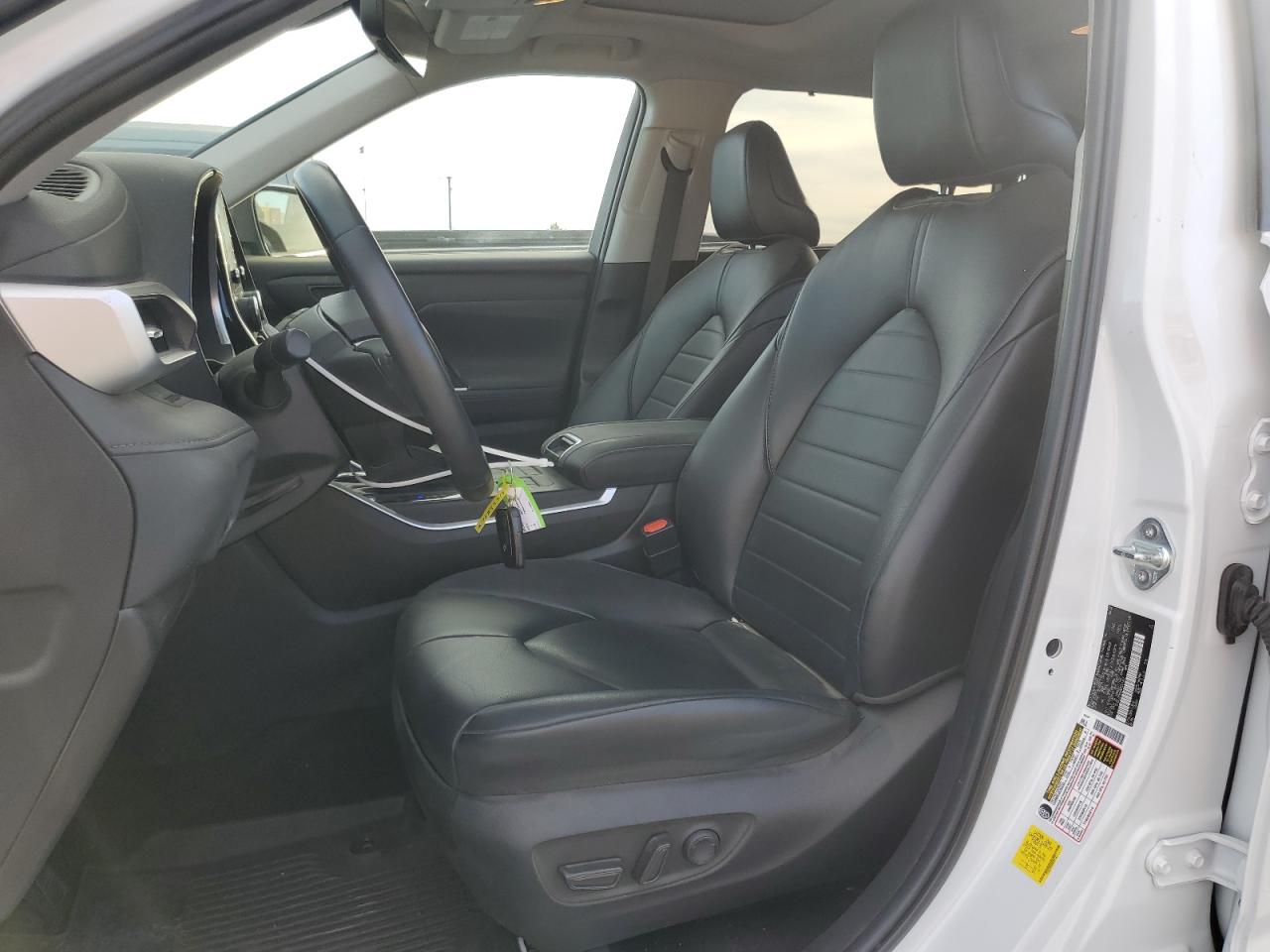 2022 TOYOTA HIGHLANDER XLE VIN:5TDGZRBH9NS591347