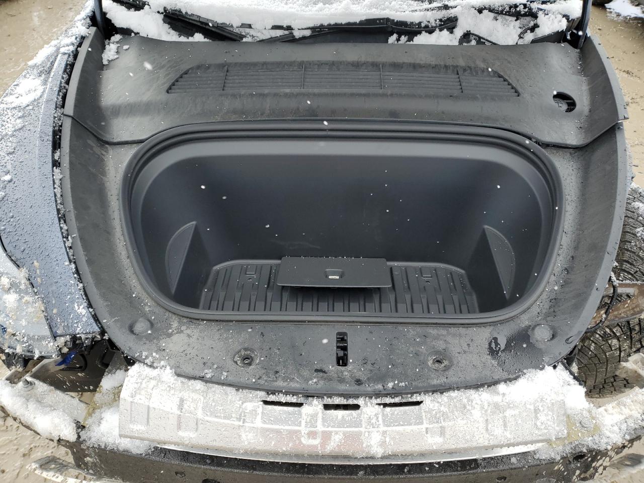 2023 TESLA MODEL Y  VIN:7SAYGDEE9PF840948