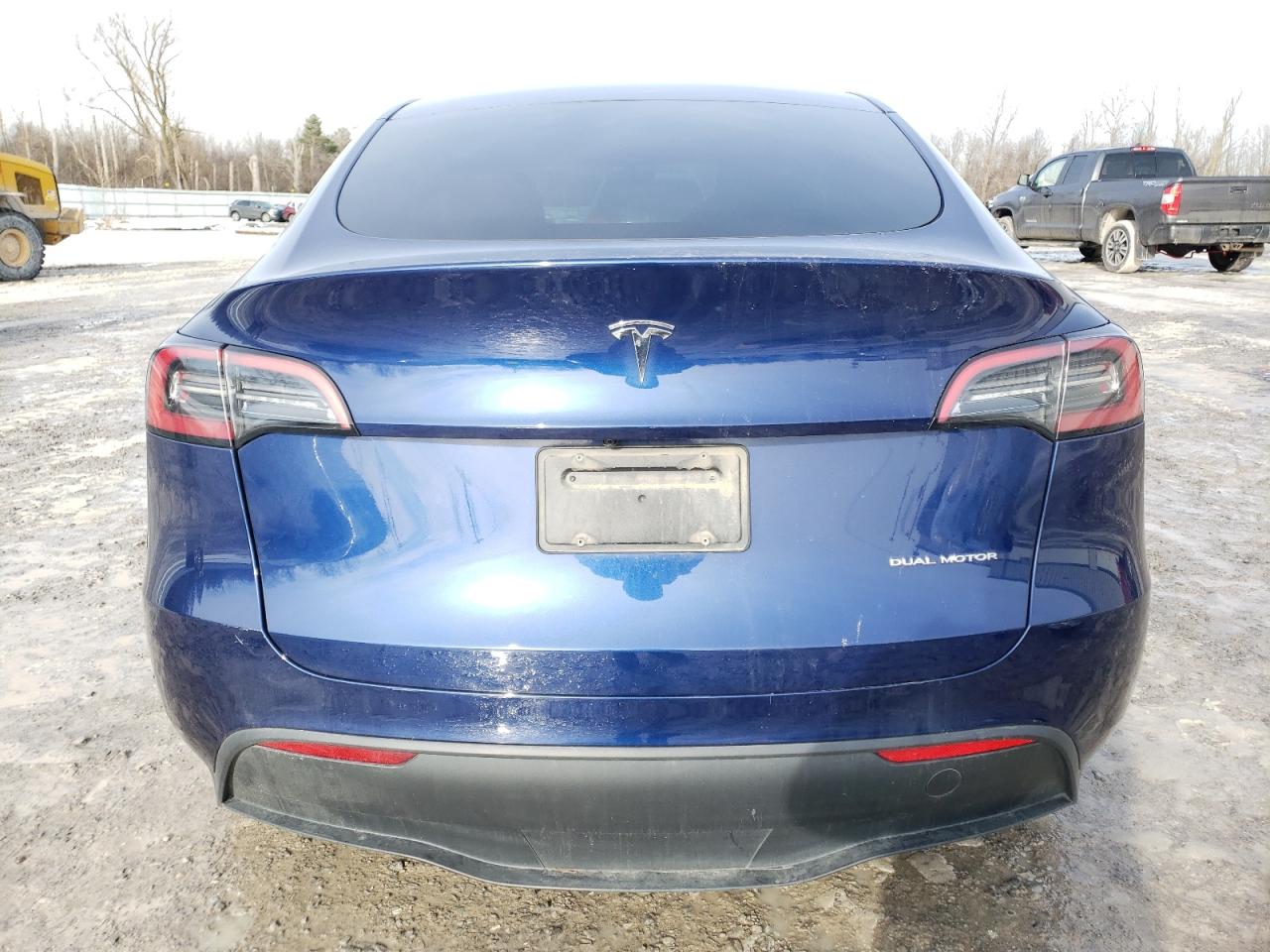 2023 TESLA MODEL Y  VIN:7SAYGDEE8PA124300