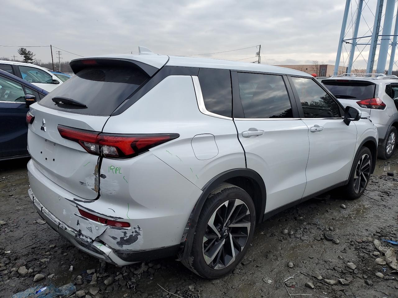 2022 MITSUBISHI OUTLANDER SE VIN:JA4J3UA84NZ083310