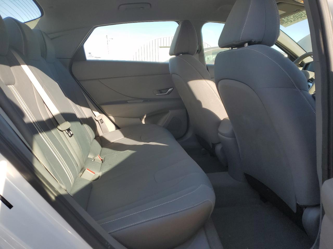 2022 HYUNDAI ELANTRA SEL VIN:5NPLM4AG7NH067127