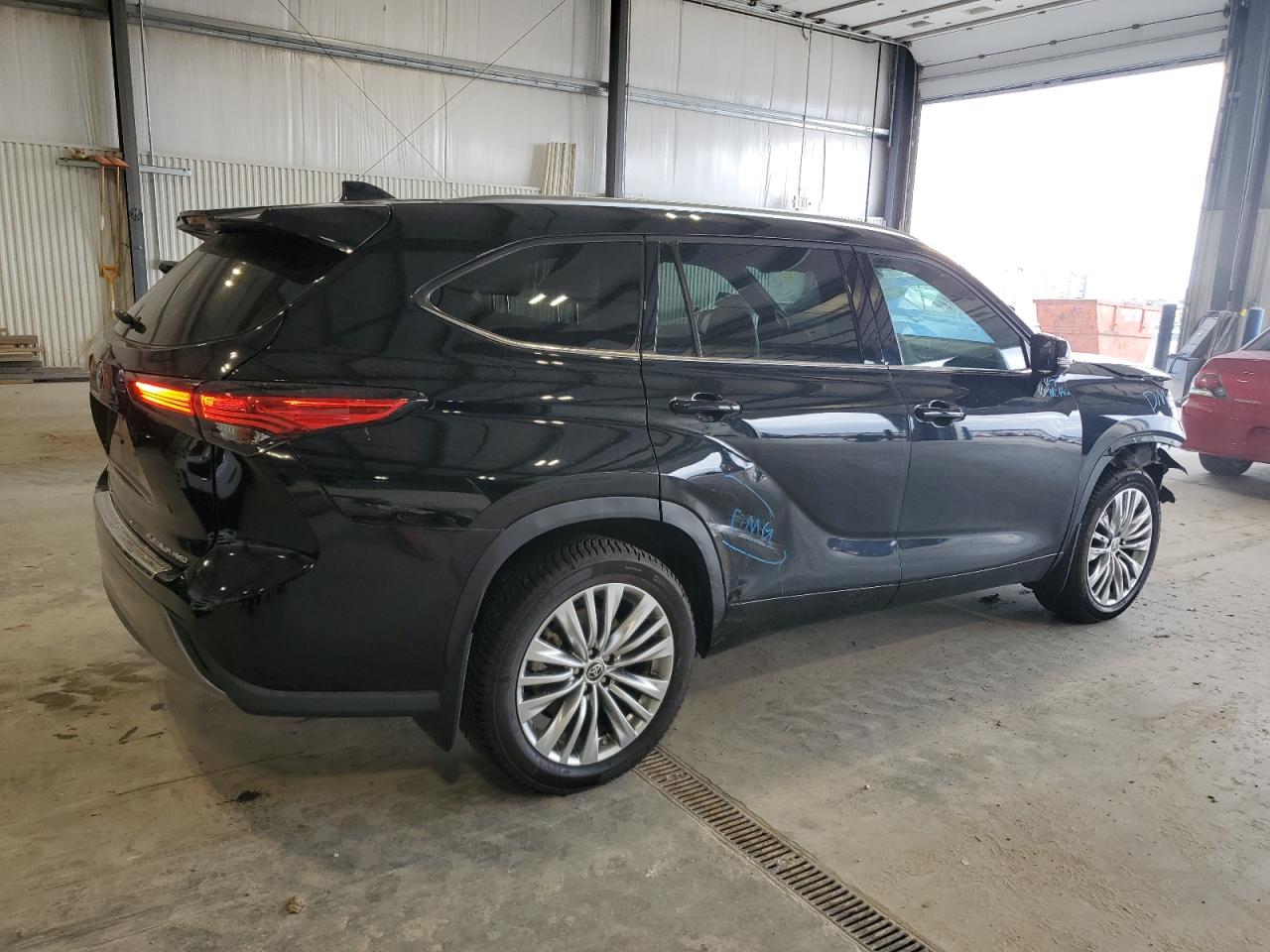 2023 TOYOTA HIGHLANDER L VIN:5TDKDRBHXPS511825