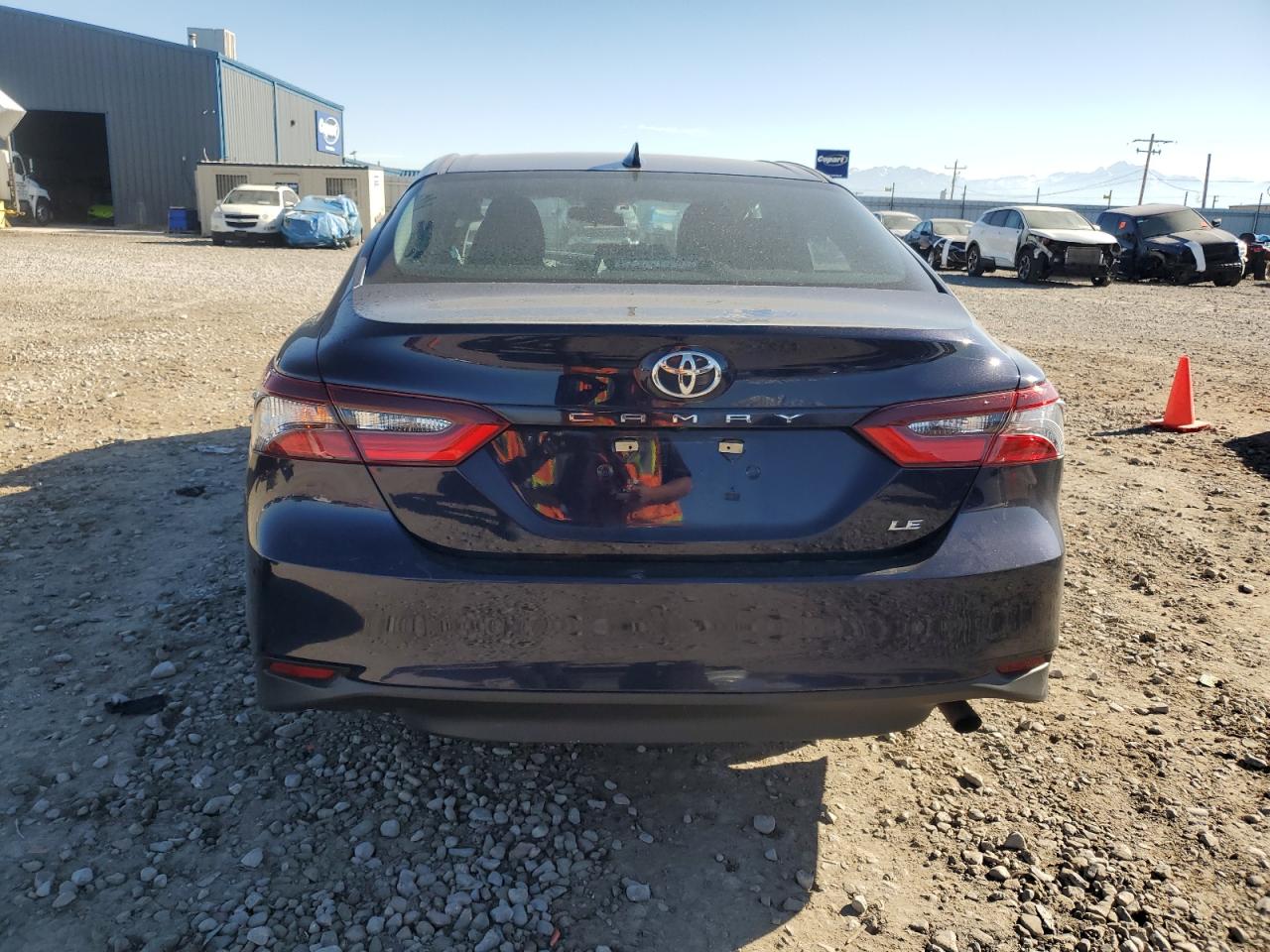 2022 TOYOTA CAMRY LE VIN:4T1C11AK7NU697811