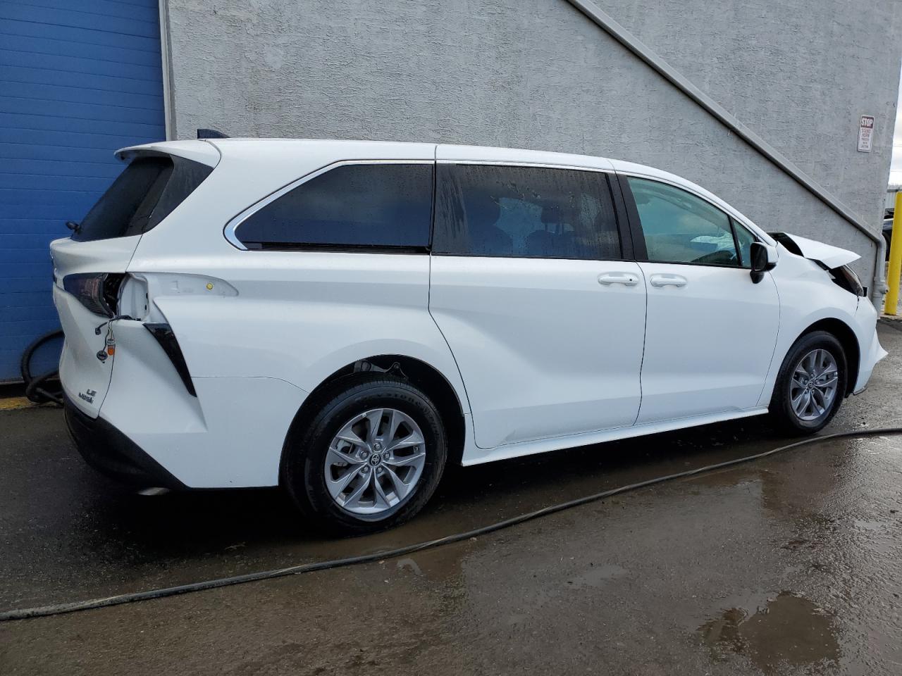 2024 TOYOTA SIENNA LE VIN:5TDKRKEC5RS206907