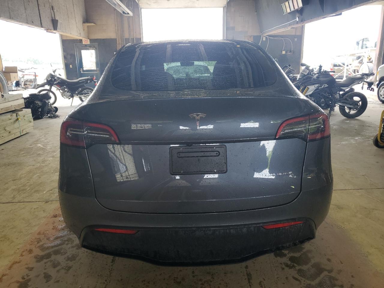 2023 TESLA MODEL Y  VIN:7SAYGDEE2PF843836