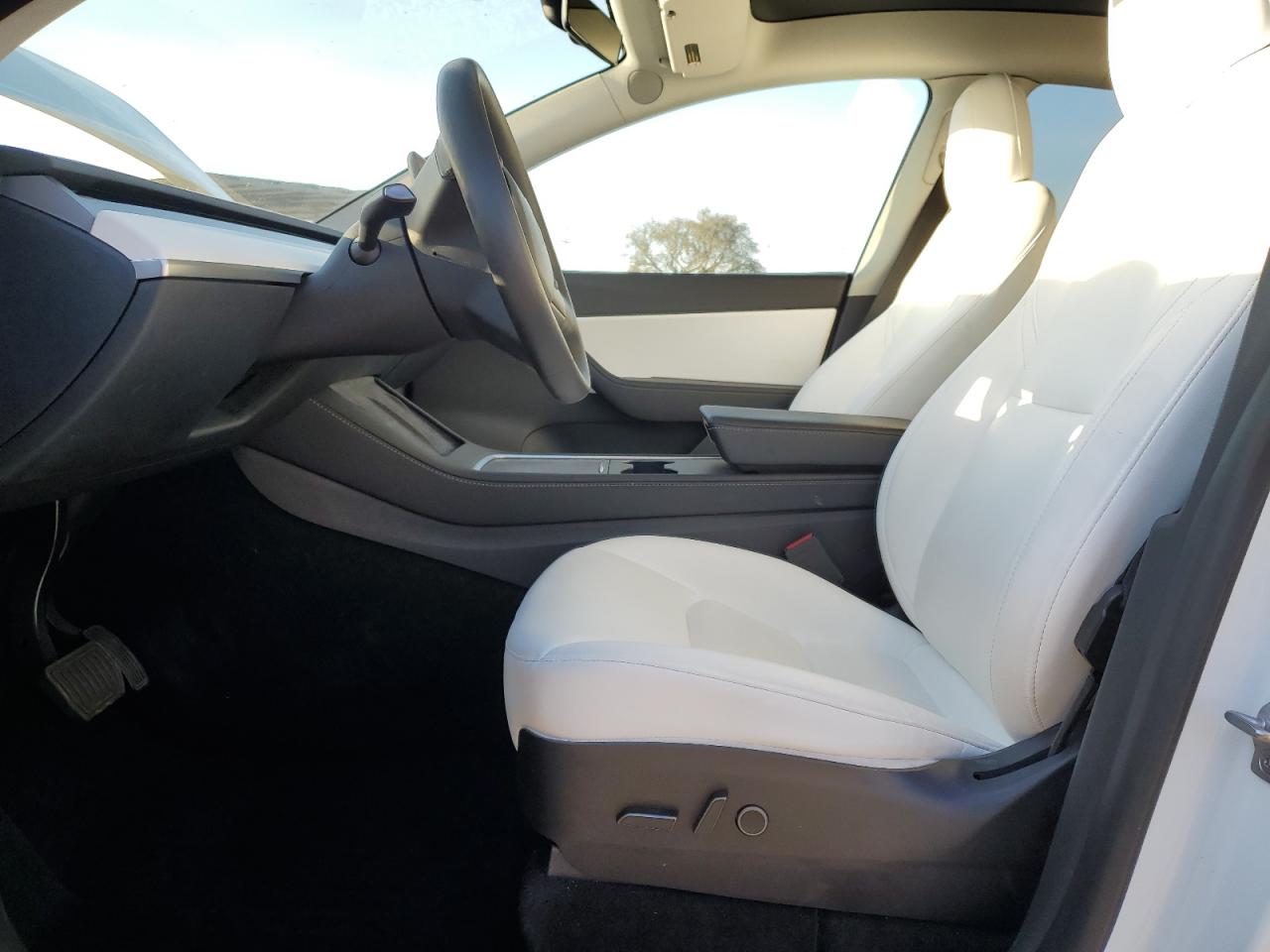 2022 TESLA MODEL Y  VIN:7SAYGDEE9NF367274