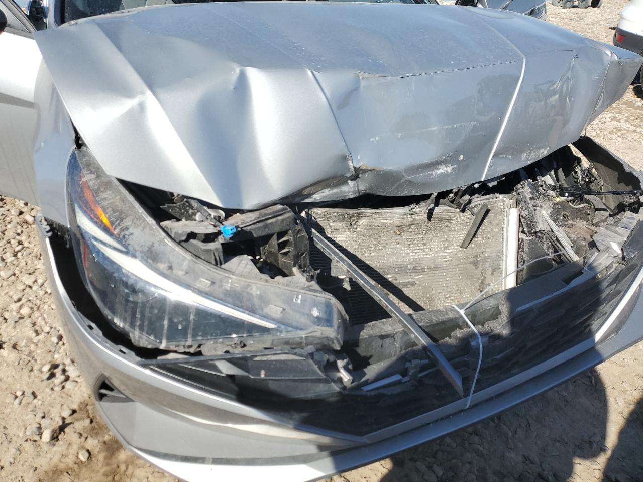 2022 HYUNDAI ELANTRA SEL VIN:5NPLM4AG9NH078999