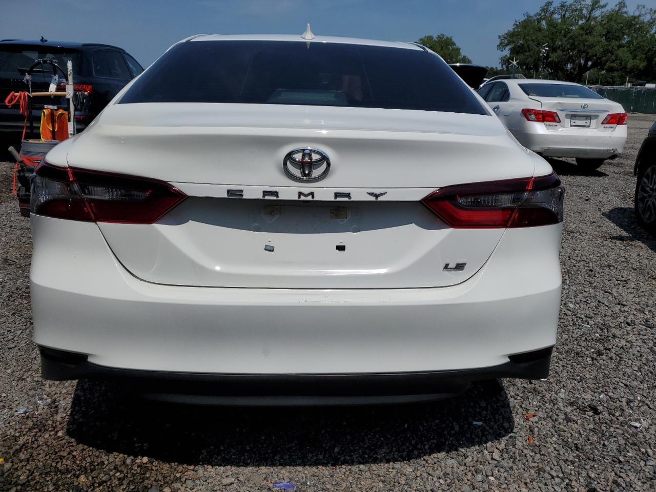 2022 TOYOTA CAMRY LE VIN:4T1C11AK8NU682749