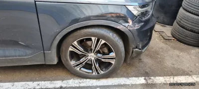 2019 Volvo XC40 VIN: