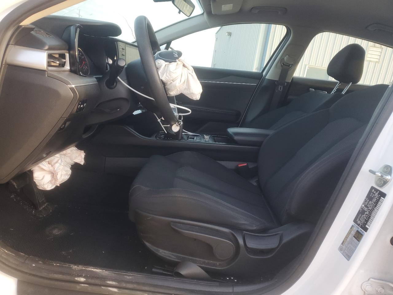 2022 KIA K5 LXS VIN:5XXG14J29NG111879
