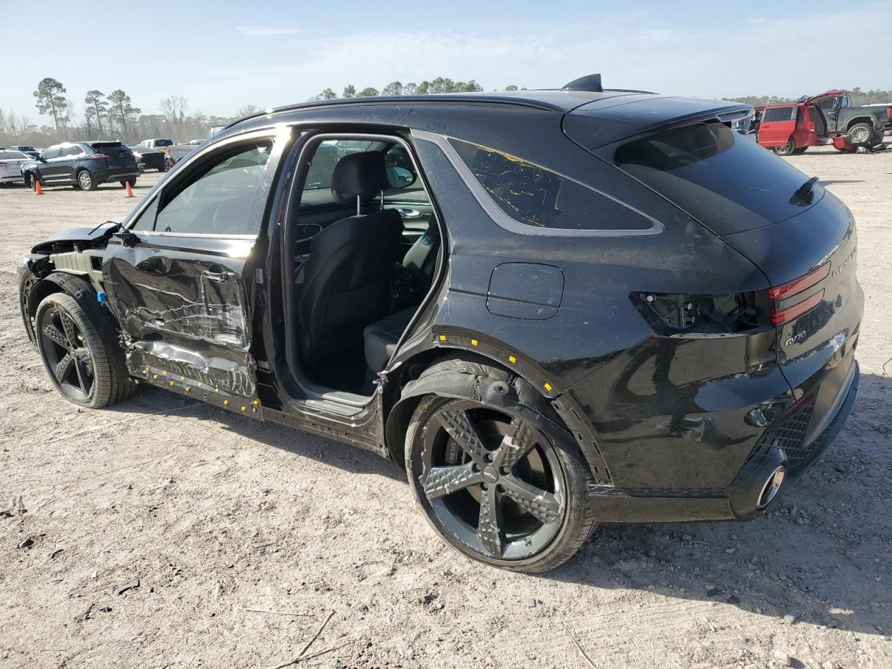 2023 GENESIS GV70 BASE VIN:KMUMCDTC8PU114818