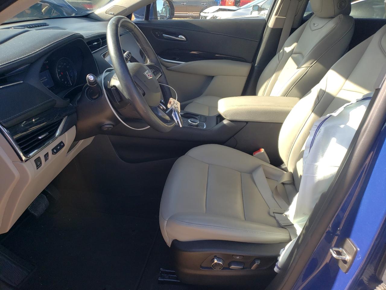 2023 CADILLAC XT4 PREMIUM LUXURY VIN:1GYFZCR48PF107791