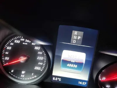 2019 Mercedes-Benz GLC 300 VIN: