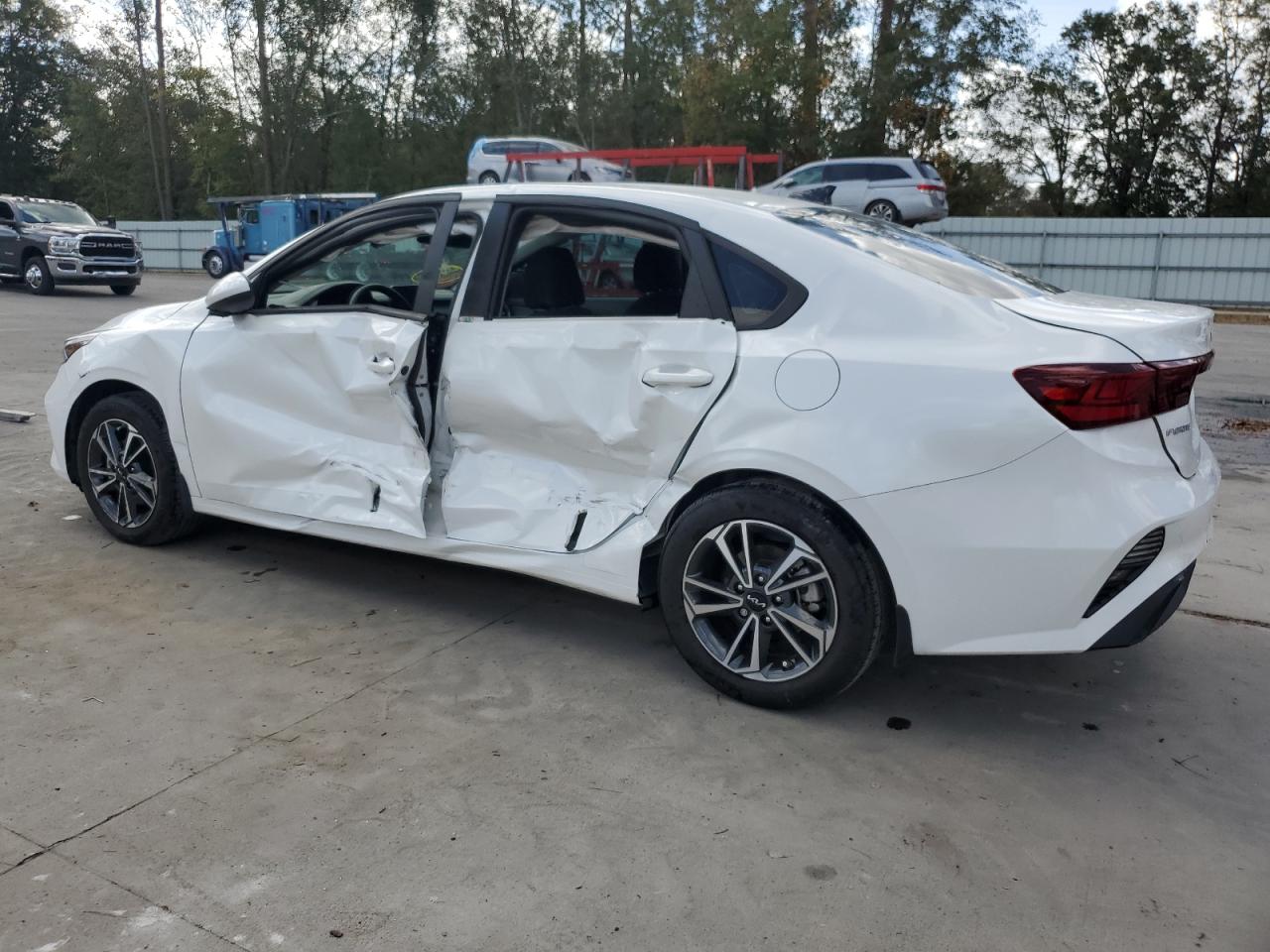 2023 KIA FORTE LX VIN:3KPF24AD5PE557131