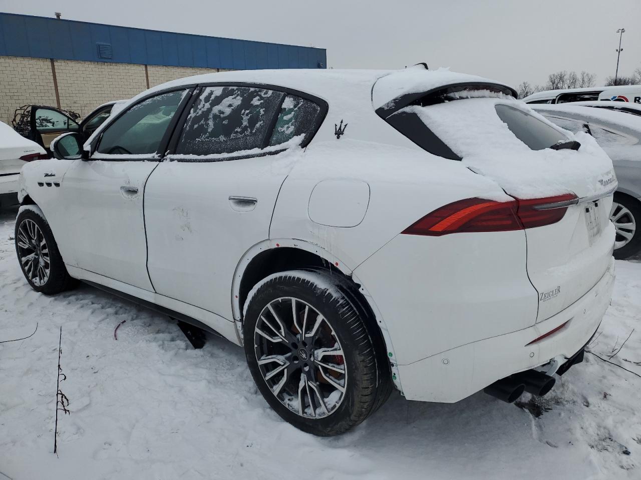 2023 MASERATI GRECALE MODENA VIN:ZN682AVM5P7429004