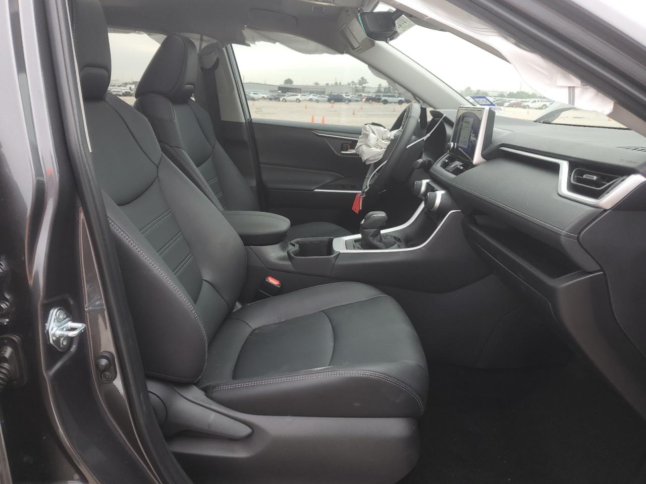 2024 TOYOTA RAV4 XLE PREMIUM VIN:2T3C1RFV9RC299550