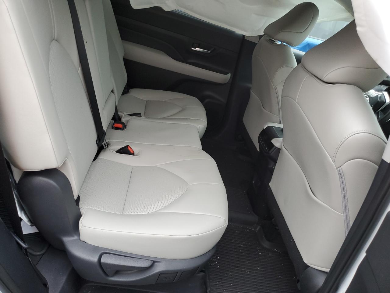 2024 TOYOTA GRAND HIGHLANDER XLE VIN:5TDAAAB52RS054216