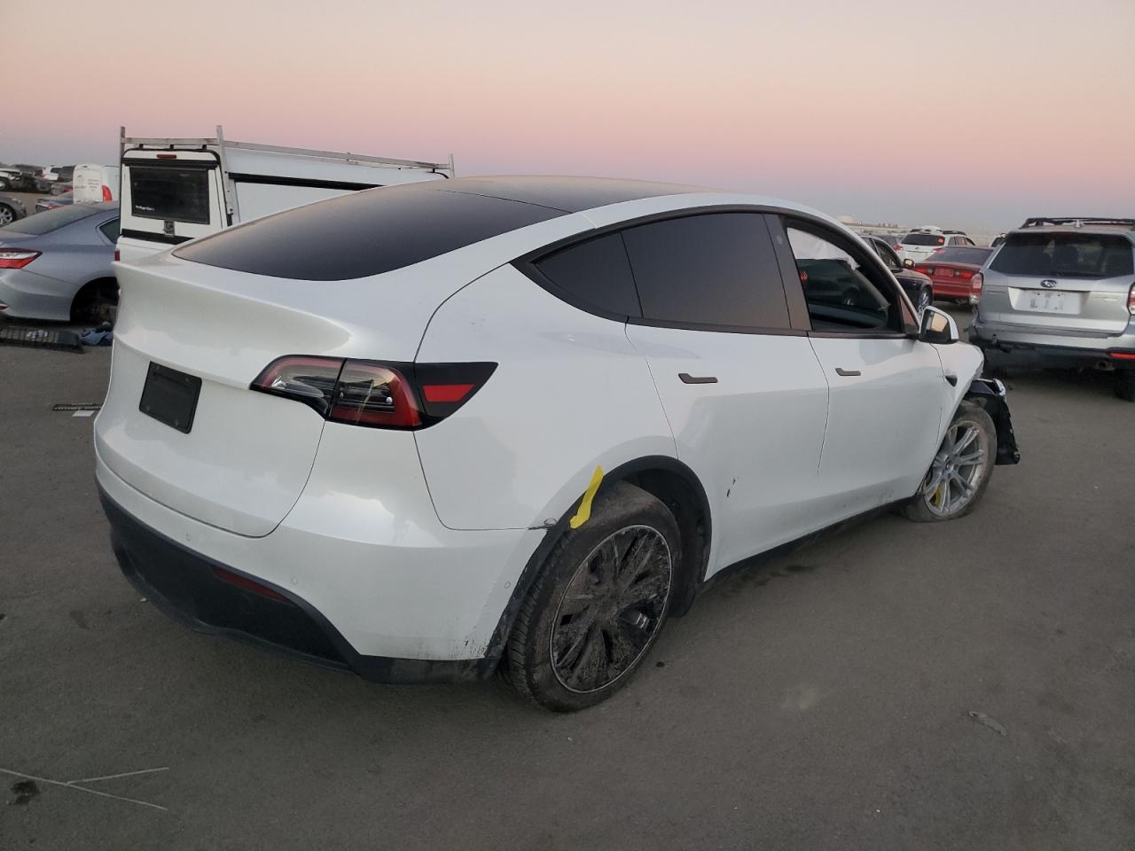 2022 TESLA MODEL Y  VIN:7SAYGDEE2NF429985