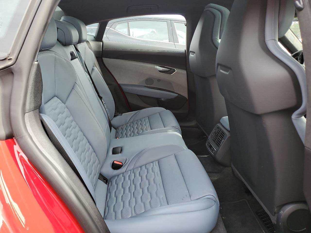 2024 AUDI RS E-TRON GT  VIN:WAUBHBFW5R7900550