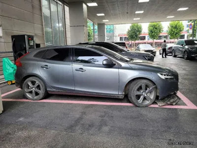 2017 Volvo V40 YV1MV79K0H2407653 VIN:YV1MV79K0H2407653