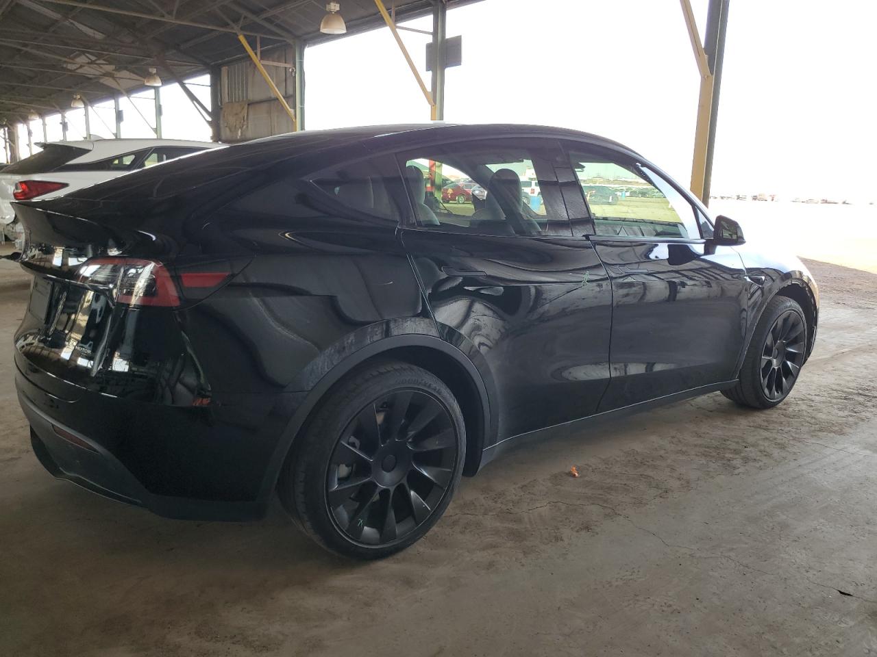2023 TESLA MODEL Y  VIN:7SAYGAEE8PF644661
