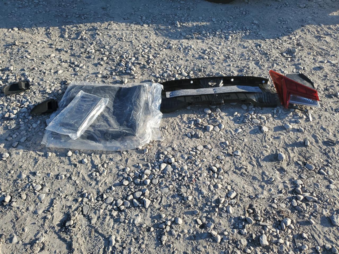 2024 HYUNDAI ELANTRA SEL VIN:KMHLS4DG7RU711699