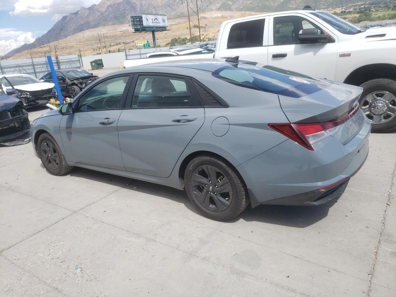 2022 HYUNDAI ELANTRA SEL VIN:KMHLM4AG2NU243809