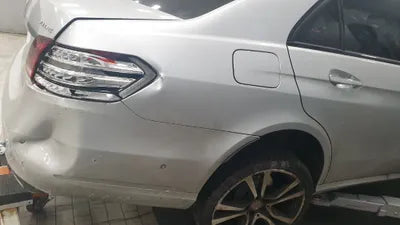 2015 Mercedes-Benz E 220 WDDHF0AB1FB160084 VIN:WDDHF0AB1FB160084