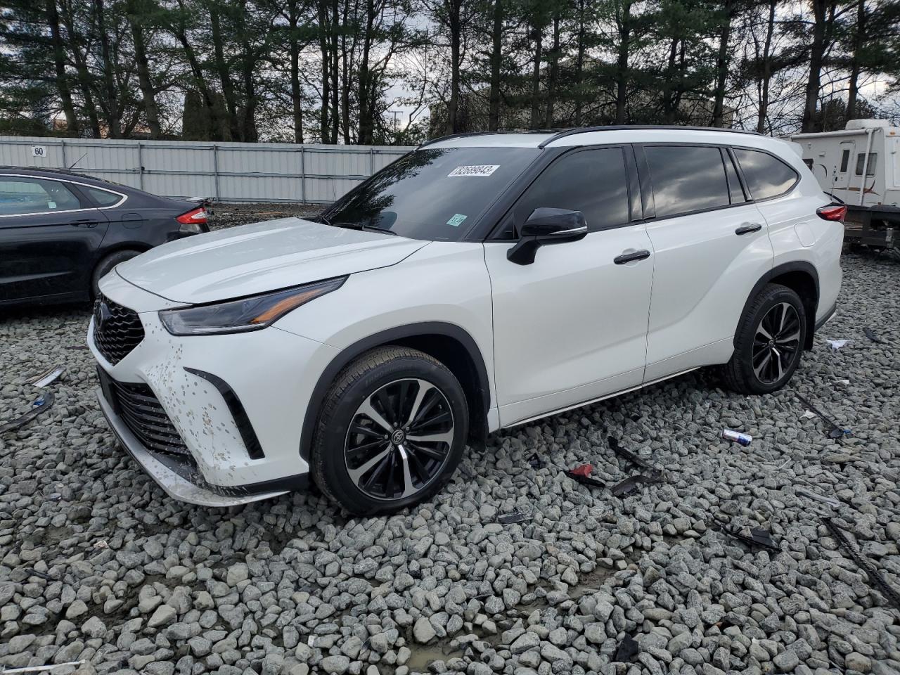 2022 TOYOTA HIGHLANDER XSE VIN:5TDLZRBH0NS256024