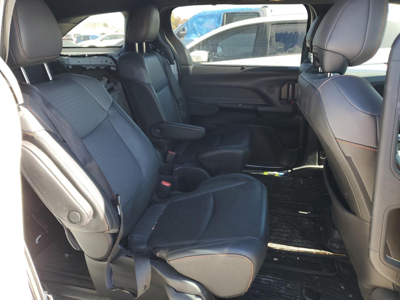 2022 TOYOTA SIENNA XSE VIN:5TDDRKEC7NS111588