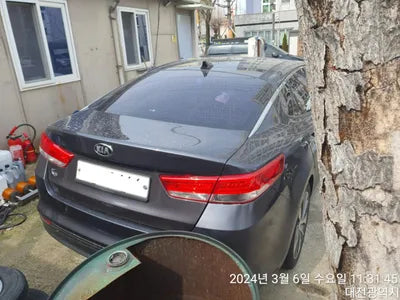 2016 Kia K5 KNAGU411BHA115123 VIN:KNAGU411BHA115123