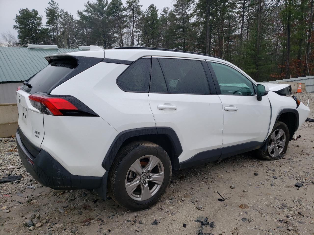 2022 TOYOTA RAV4 XLE VIN:2T3P1RFV3NC296879