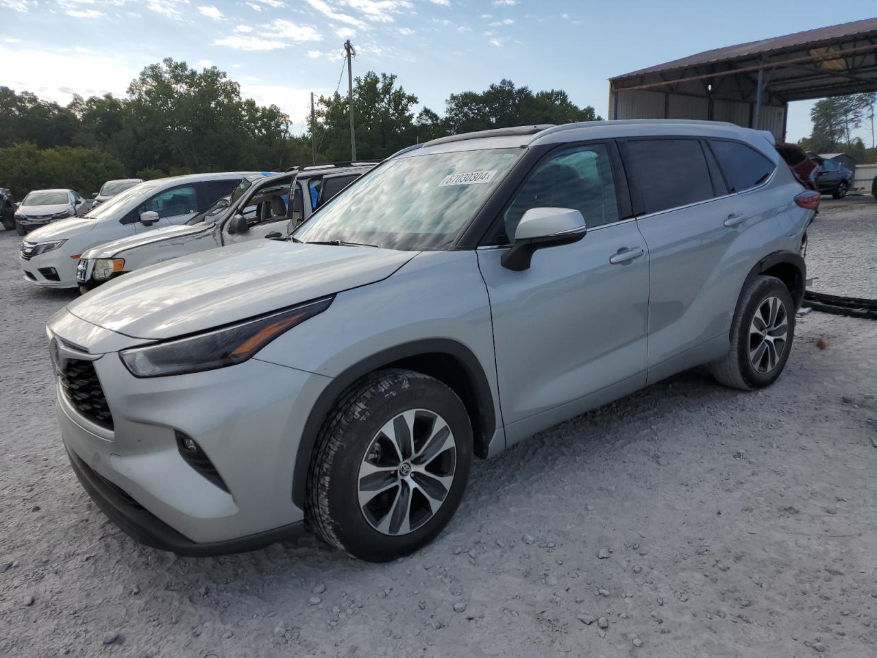 2022 TOYOTA HIGHLANDER XLE VIN:5TDGZRAH8NS126916