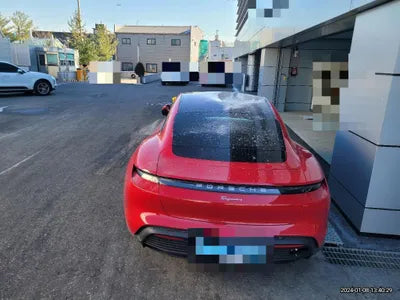 2022 Porsche Taycan VIN: