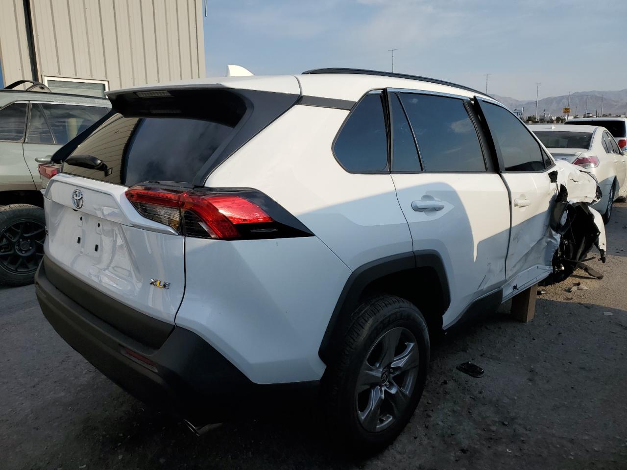 2024 TOYOTA RAV4 XLE VIN:2T3W1RFV9RC277125