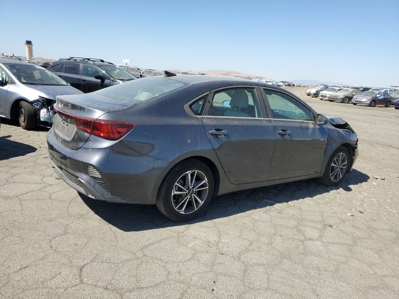 2022 KIA FORTE FE VIN:3KPF24AD2NE416613