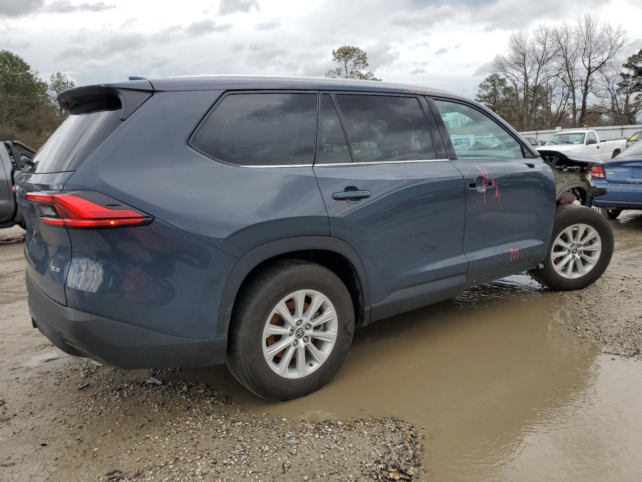 2024 TOYOTA GRAND HIGHLANDER XLE VIN:5TDAAAB52RS019143