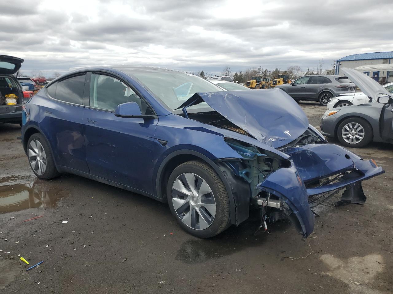 2023 TESLA MODEL Y  VIN:7SAYGDEE0PA175032