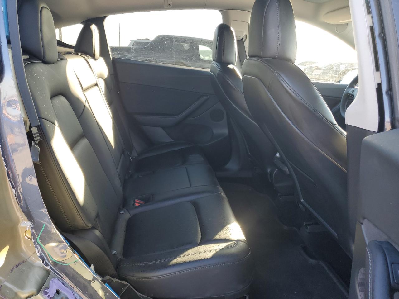 2022 TESLA MODEL Y  VIN:7SAYGDEE8NF364110