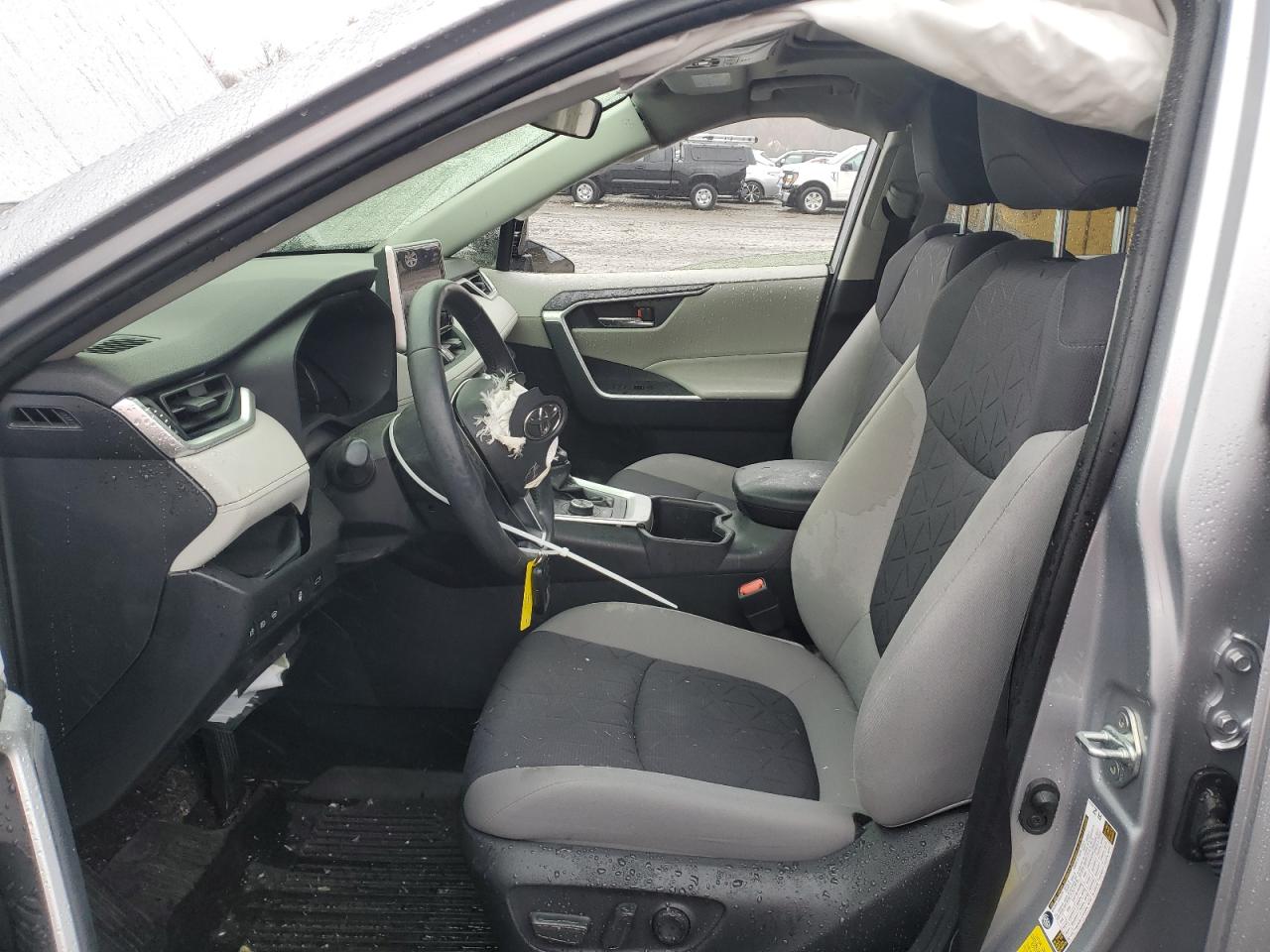 2023 TOYOTA RAV4 XLE VIN:JTMRWRFV8PD575995